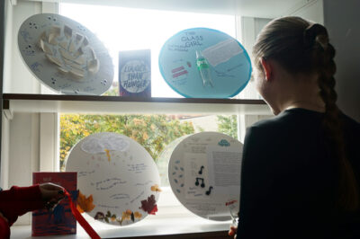 Fensterausstellung bei LesArt